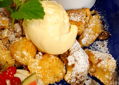 Häußlers Schlemmerei; Kuchen, Apfelkücherl, bayerische Creme, hausgemachte Tiramisu